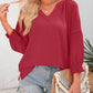 🔥Letzter Tag: 60% Rabatt!⏰👚Damen 3/4 Laterne Ärmel Casual V-Ausschnitt T-Shirts plizierte lose Hohlbluse