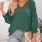 🔥Letzter Tag: 60% Rabatt!⏰👚Damen 3/4 Laterne Ärmel Casual V-Ausschnitt T-Shirts plizierte lose Hohlbluse